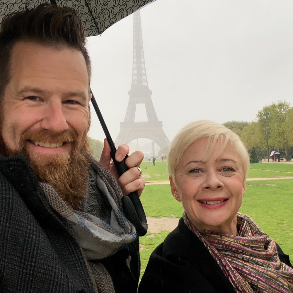 Meet your Poshers Kim & Hubs!